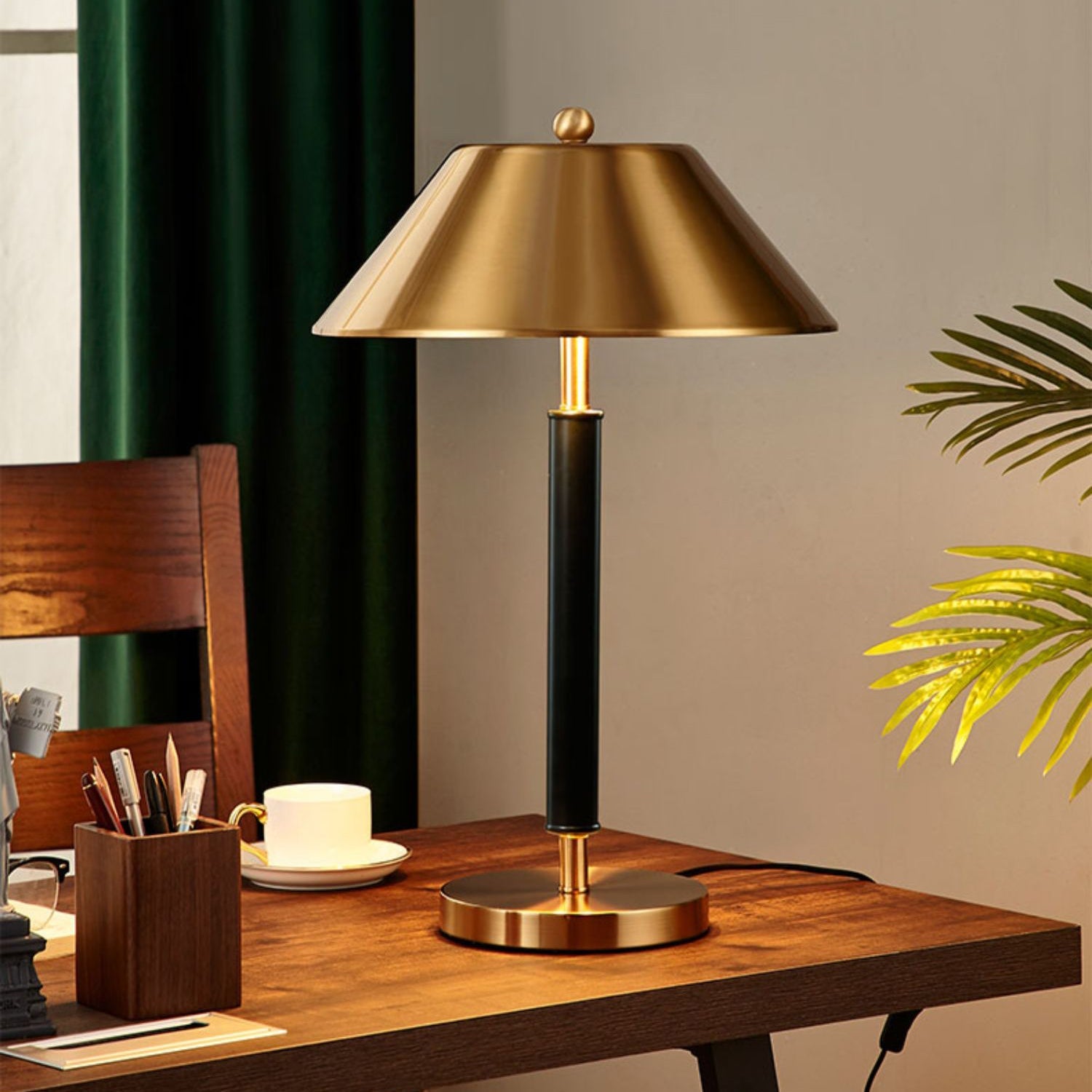 Black Gold Iron Table Lamp