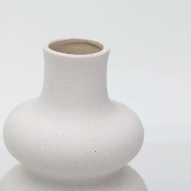 Timeless Grace- Ceramic Vase for Elegant Floral Displays