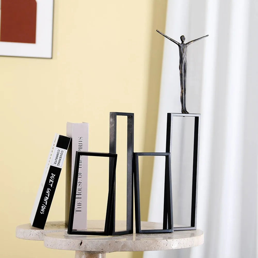 Home Decoration Items – Desktop Man Sculpture