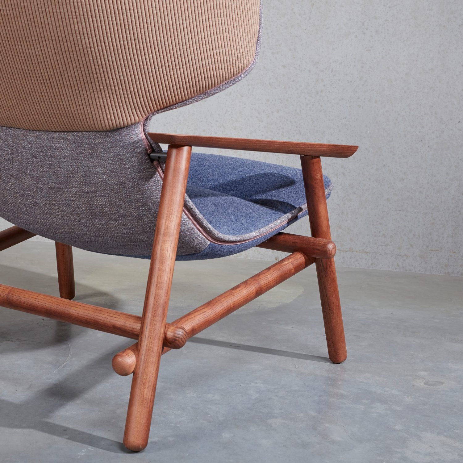 Contemporary Fabric Lounge Chair