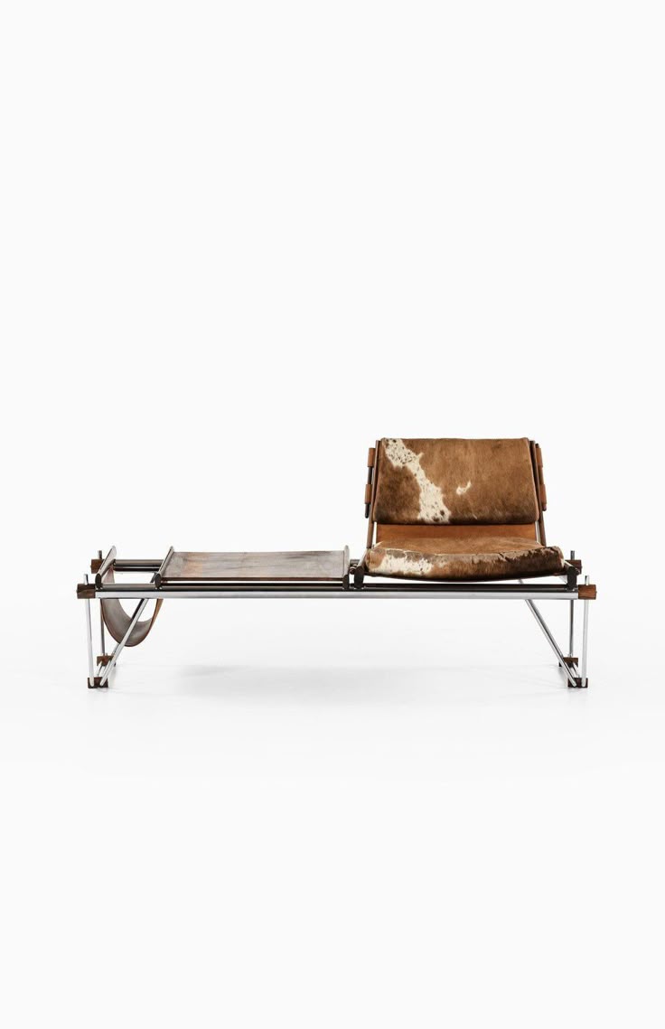 Modern Lounge Chair G225